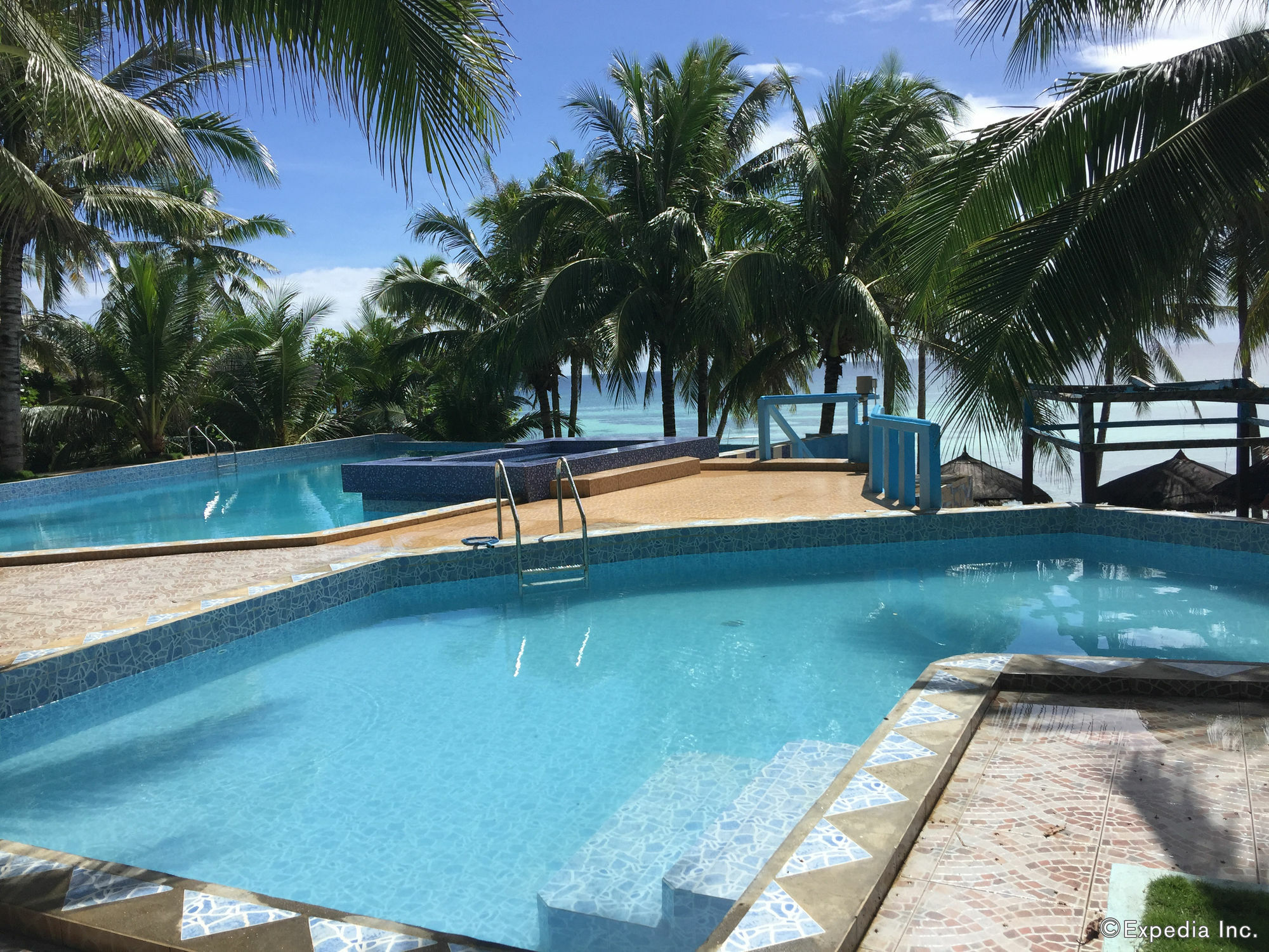 Reddoorz Premium @ Flower Beach Anda Anda  Exterior photo